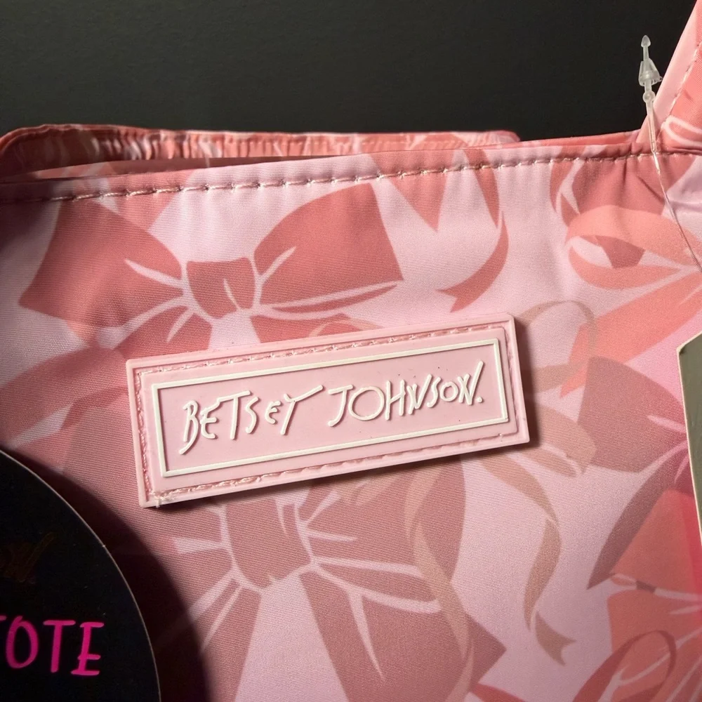 Betsy Johnson Top Handle Lunch Tote. NWT - Picture 8 of 10
